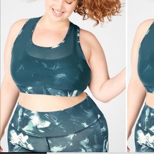 Plus size Fabletics green tie dye outfit